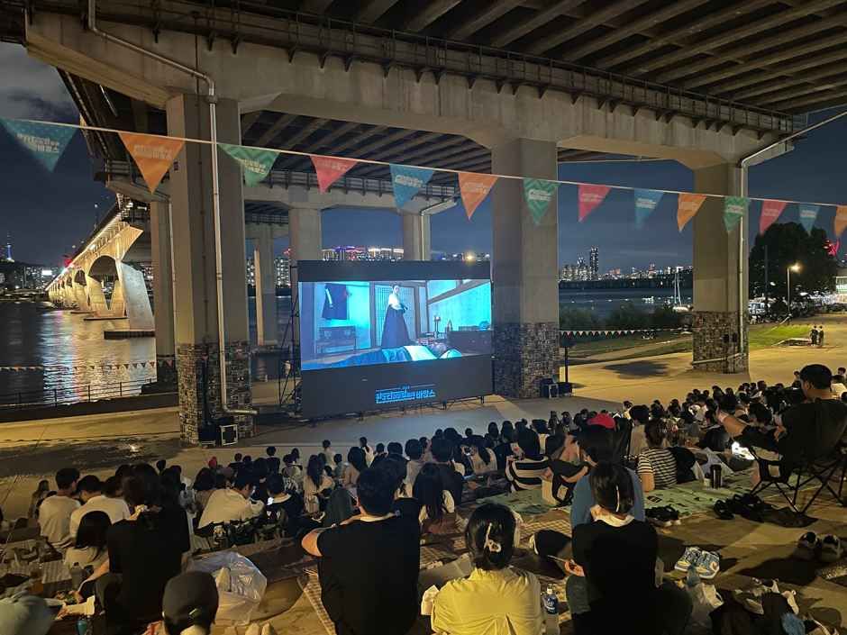 ハンガン橋の下映画館 3
