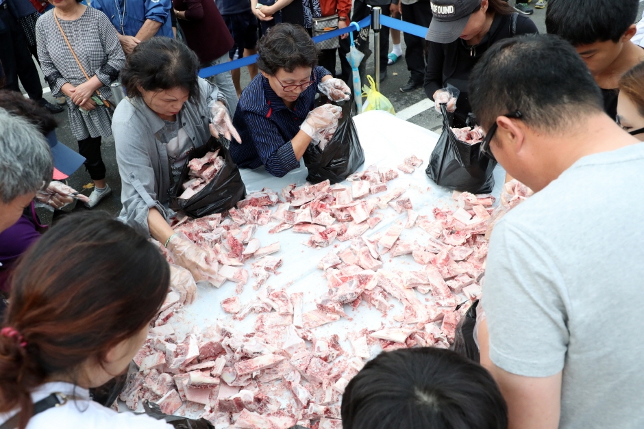 洪川高麗人参・韓牛名品祭り